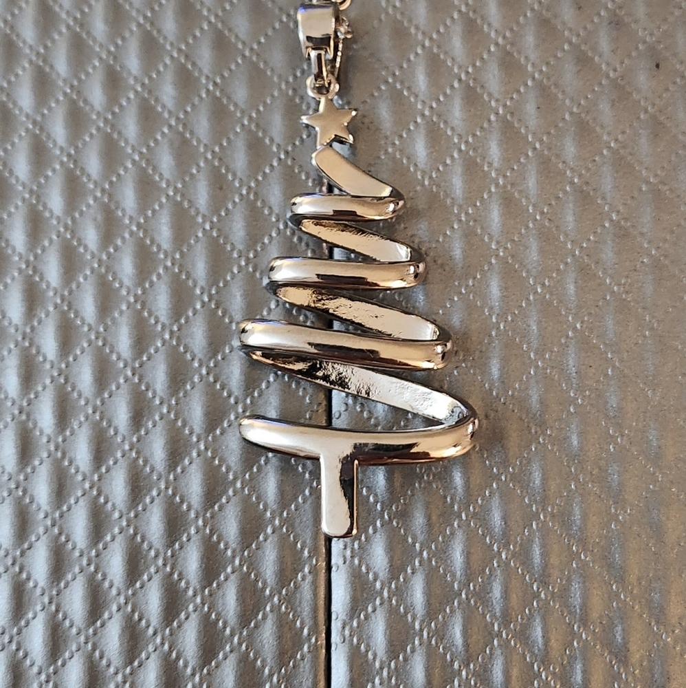 Spiral Tree Pendant & Chain - Picture 4 of 7
